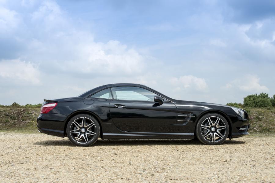  Mercedes-Benz SL400 2014 года  (UK) (фото 14 из 31)